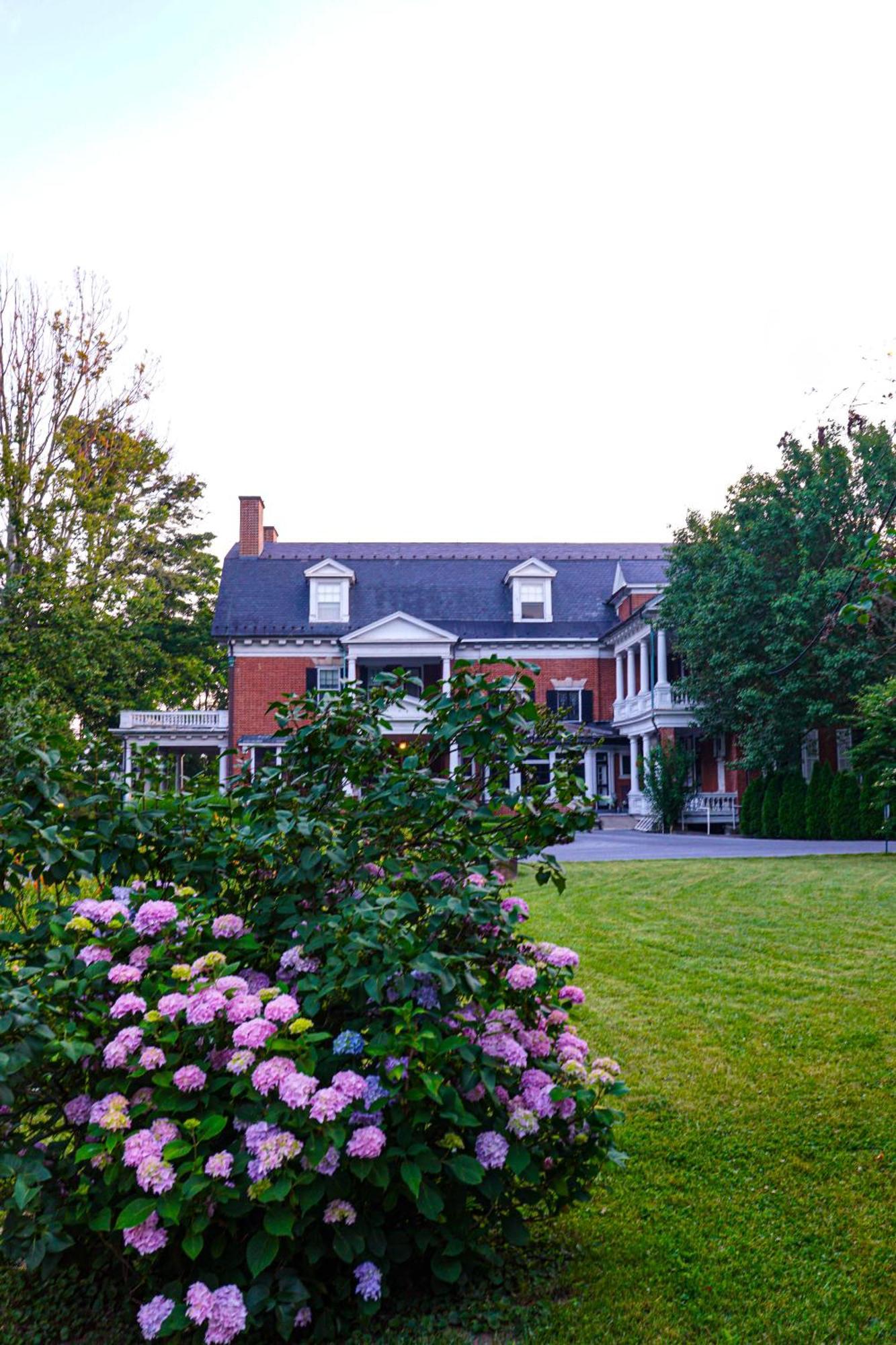 Mercersburg Inn Екстер'єр фото