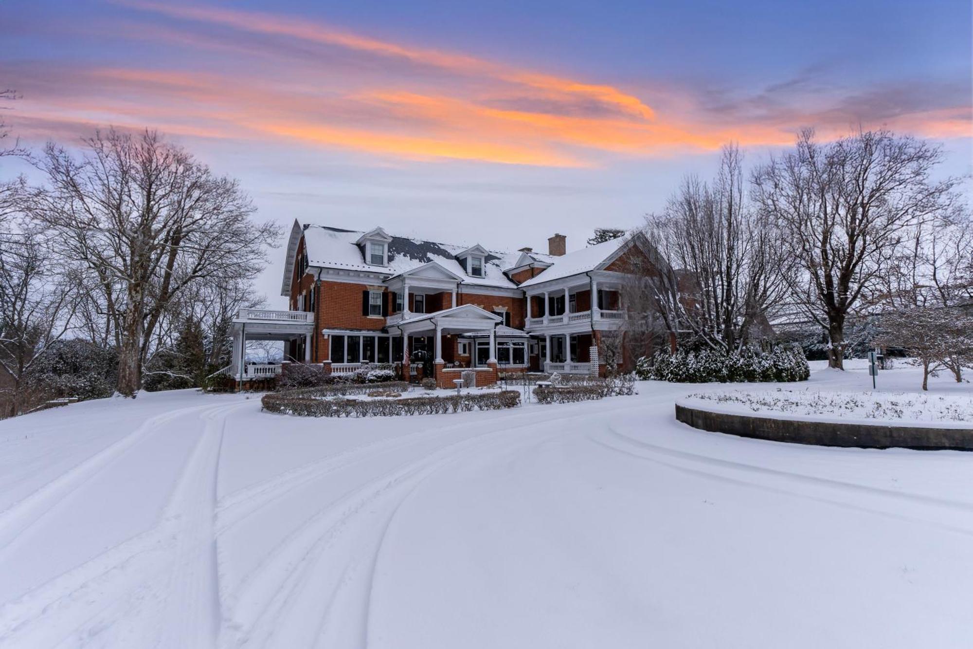 Mercersburg Inn Екстер'єр фото