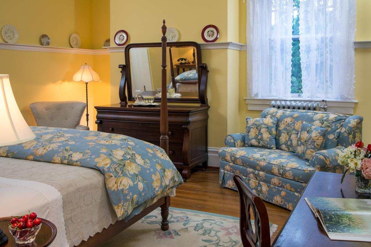 Mercersburg Inn Екстер'єр фото